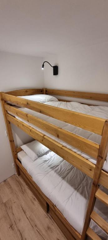 Le 1888 Val dIsere appartement pied des pistes 1
