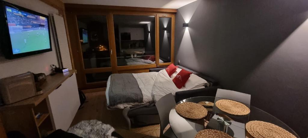 Le 1888 Val dIsere appartement pied des pistes 12