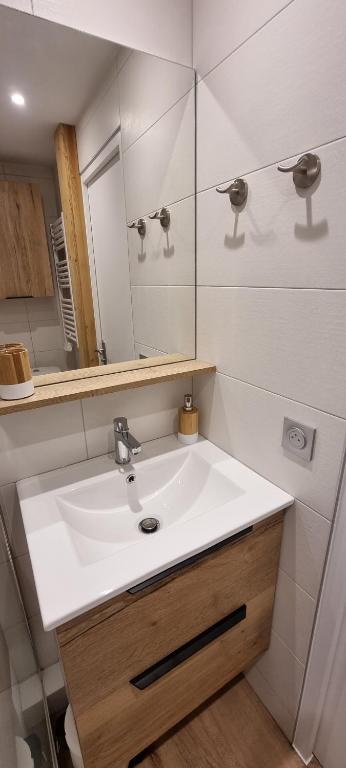 Le 1888 Val dIsere appartement pied des pistes 17