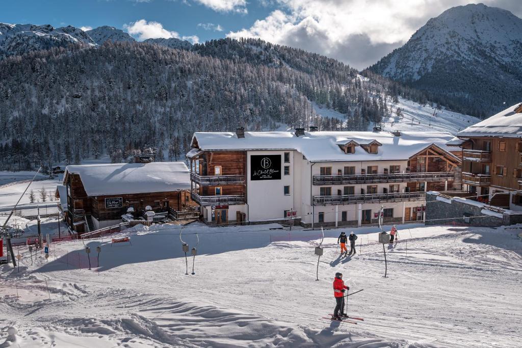 Le Chalet Blanc Hotel Spa hotel pied des pistes 10