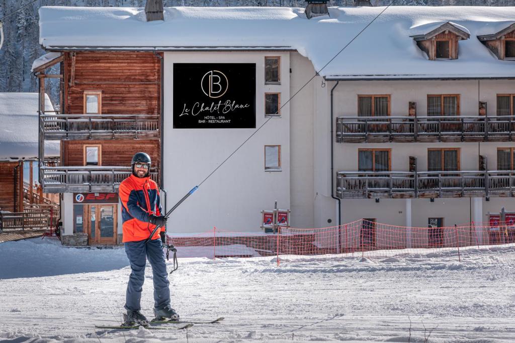 Le Chalet Blanc Hotel Spa hotel pied des pistes 17