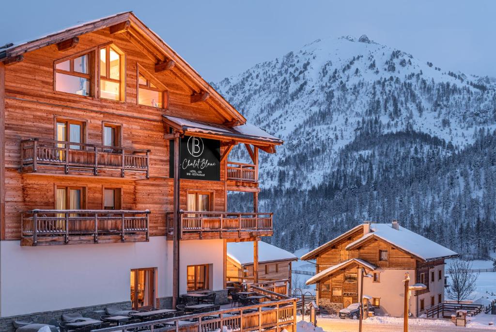 Le Chalet Blanc Hotel Spa hotel pied des pistes 8