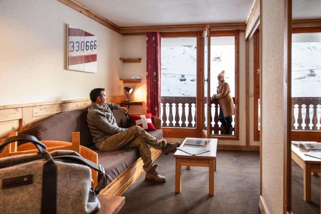 Le Cheval Blanc Village Montana hotel pied des pistes 9