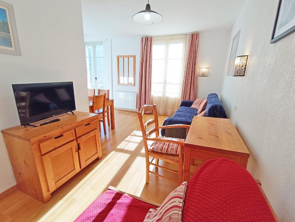 Le Coudon T2 centre Luchon wifi casier a skis ascenseur 5 personnes appartement pied des pistes 7