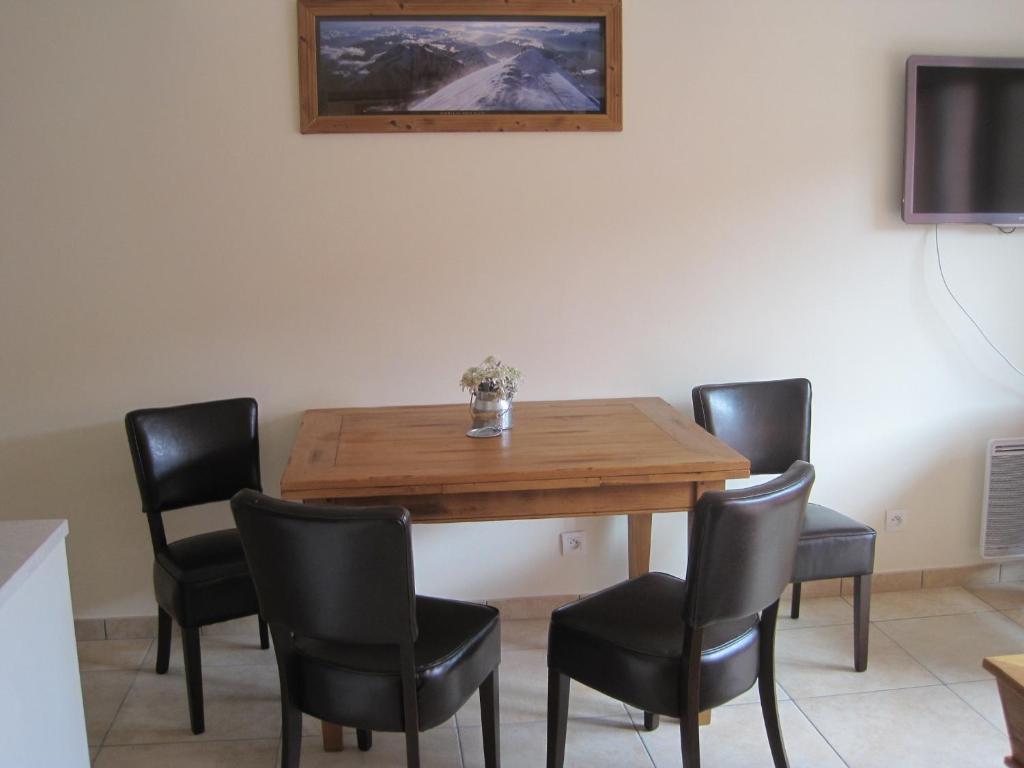 Le Cristal 2 appartement pied des pistes 13