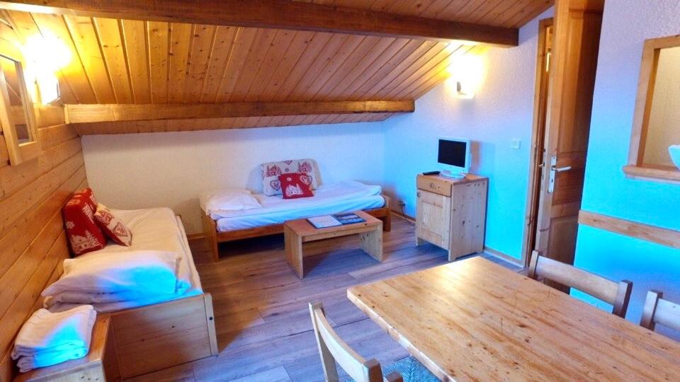 Le Floralp hotel pied des pistes 12