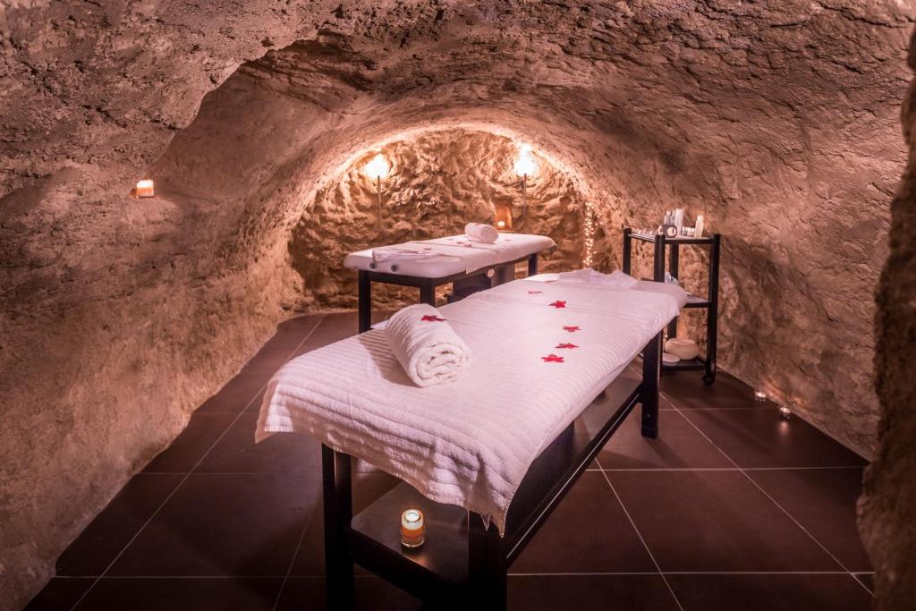 Le Grand Aigle Hotel Spa hotel pied des pistes 17