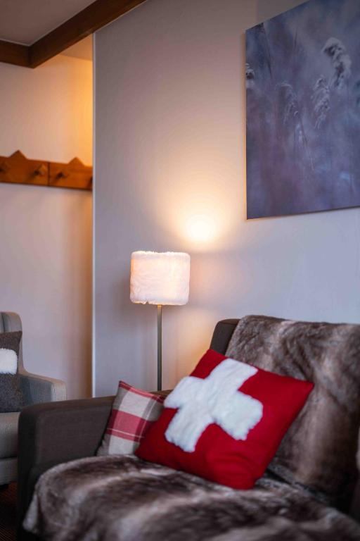 Le Grand Ours Ski in ski out 4 bed chalet Arc 1950 appartement pied des pistes 12
