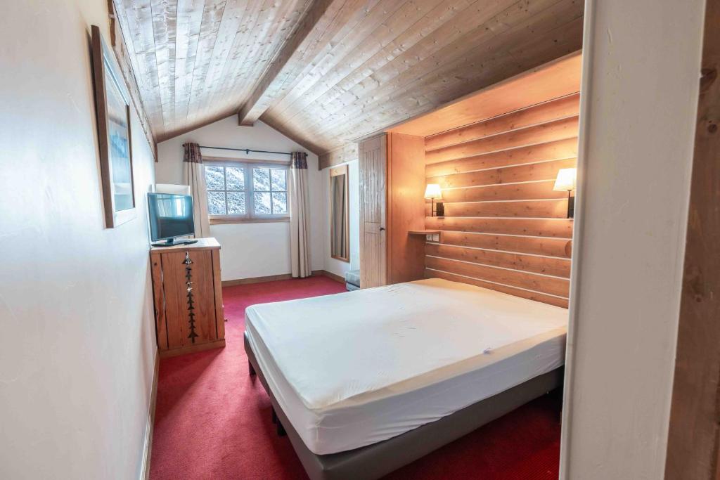 Le Grand Ours Ski in ski out 4 bed chalet Arc 1950 appartement pied des pistes 7