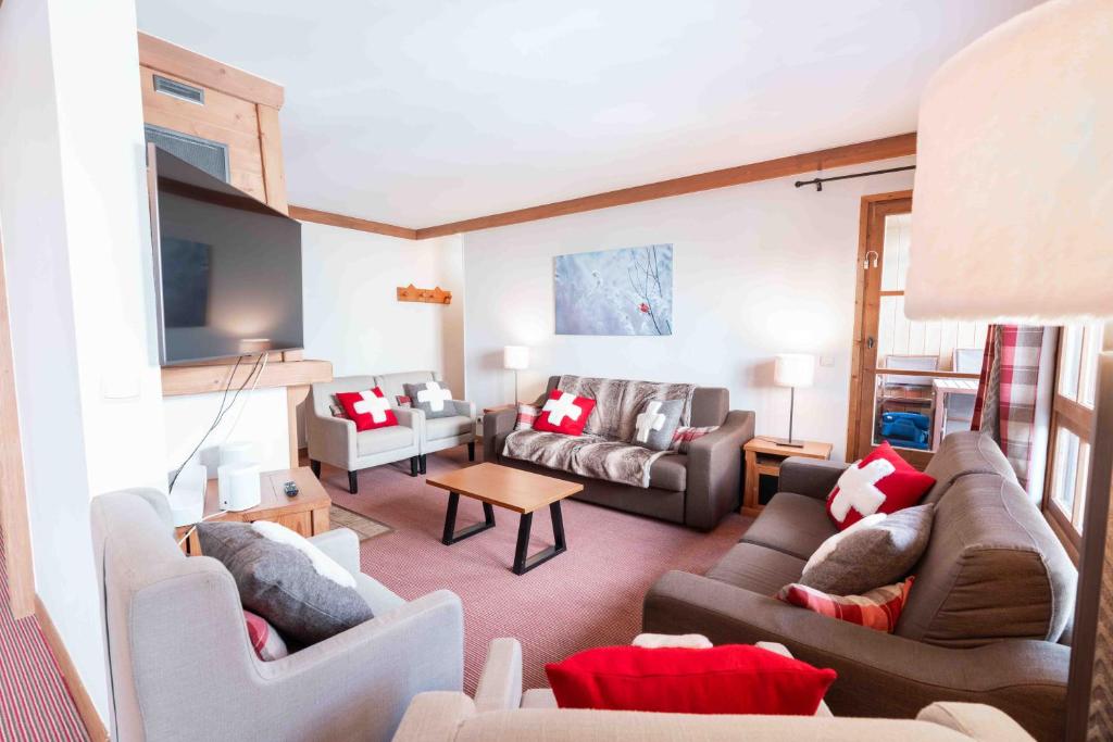 Le Grand Ours Ski in ski out 4 bed chalet Arc 1950 appartement pied des pistes 9