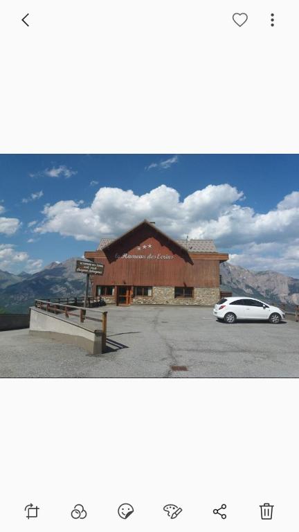 Le Hameau des Ecrins Station 1800 appartement pied des pistes 12