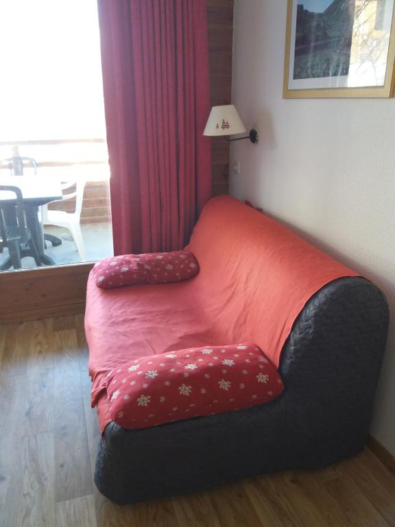 Le Hameau des Ecrins Station 1800 appartement pied des pistes 13