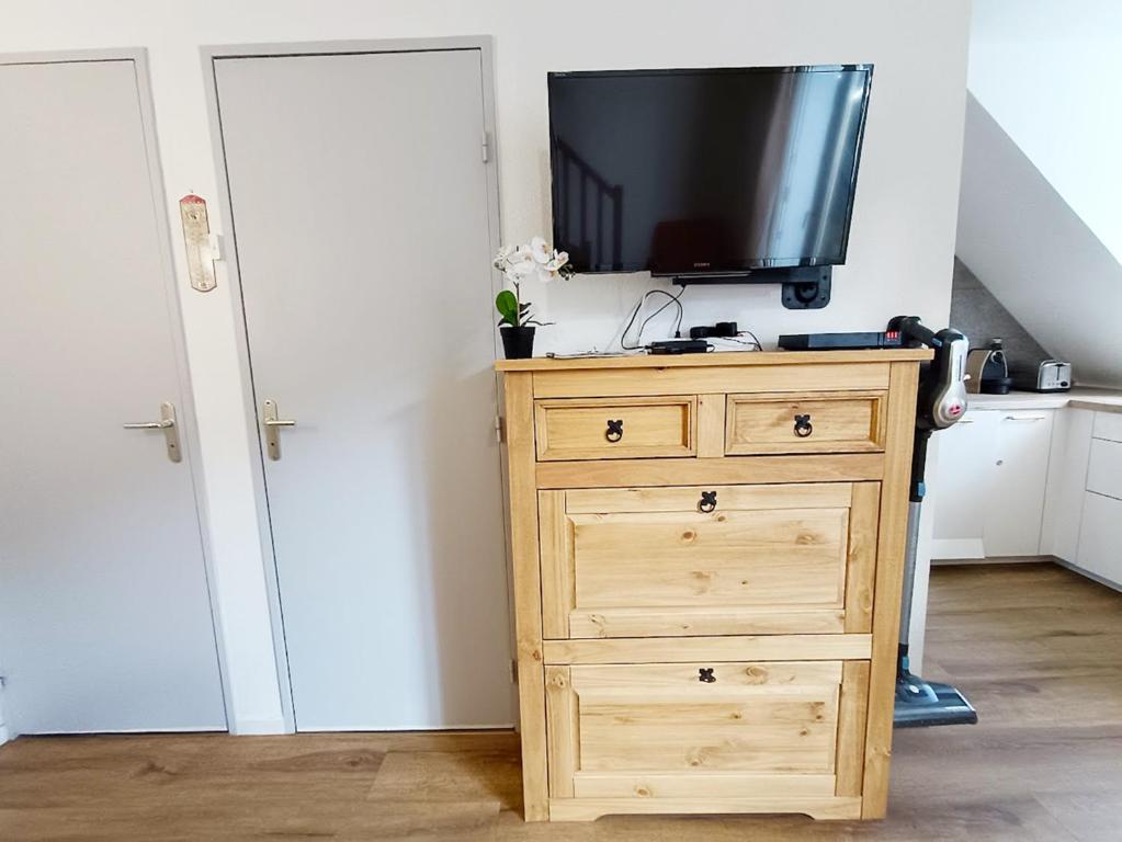 Le Marmandais T3 lumineux duplex balcon parking wifi proche thermes ascenseur 4 personnes appartement pied des pistes 14