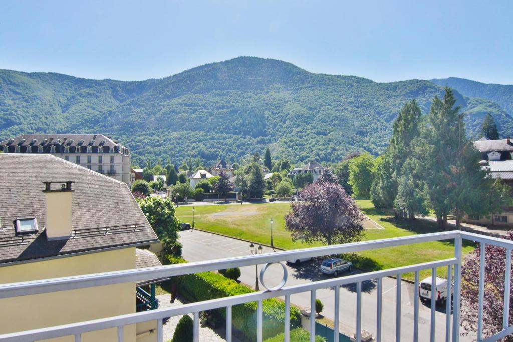 Le Marmandais T3 lumineux duplex balcon parking wifi proche thermes ascenseur 4 personnes appartement pied des pistes 5
