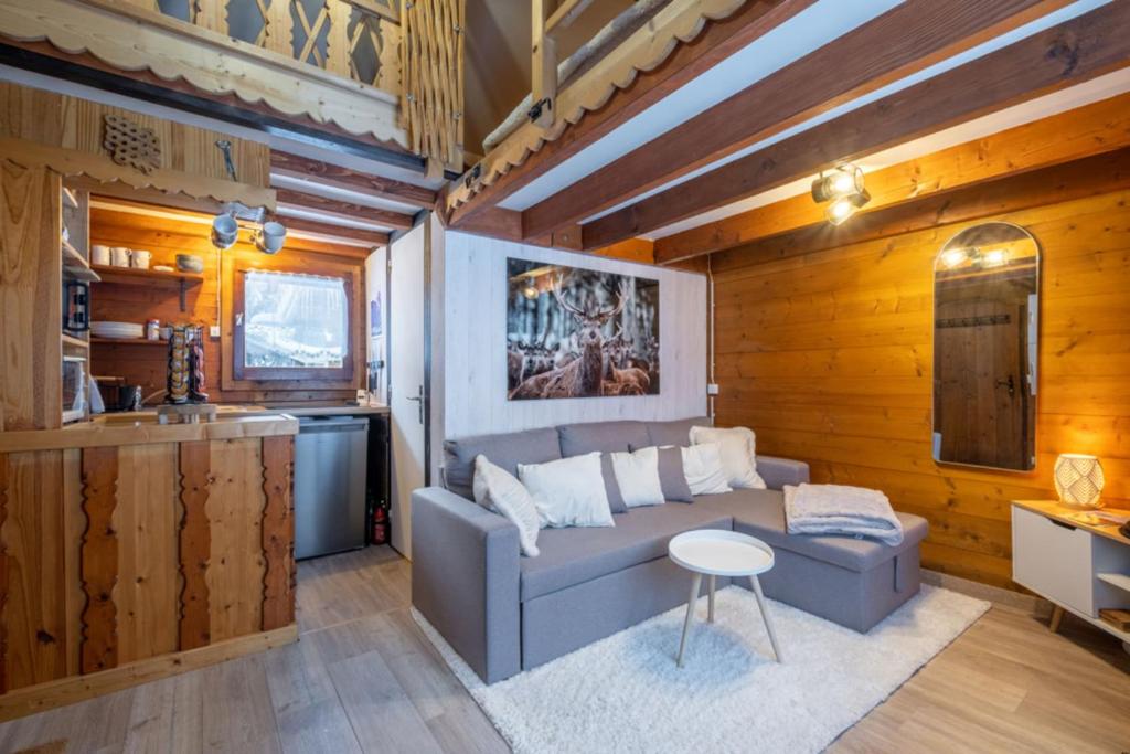 Le Mazot mezzanine with nice view chalet pied des pistes 4