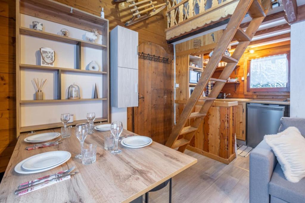 Le Mazot mezzanine with nice view chalet pied des pistes 5