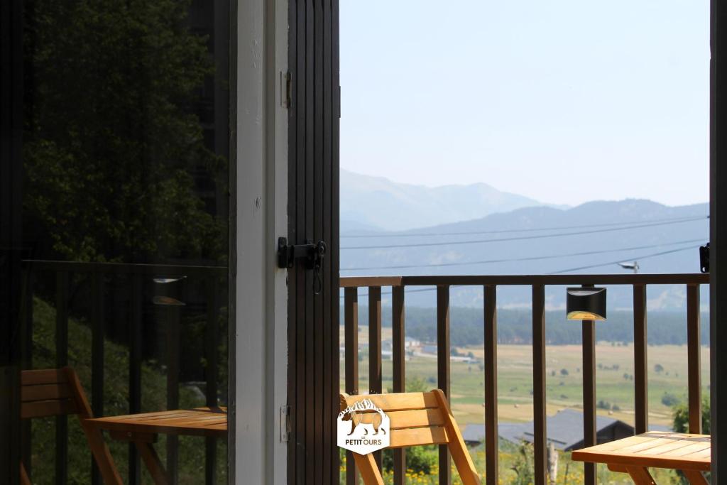 Le Petit Ours Le Petit Cerf Studios vue lac montagnes appartement pied des pistes 18