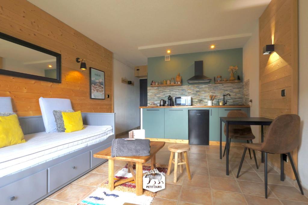 Le Petit Ours Le Petit Cerf Studios vue lac montagnes appartement pied des pistes 19