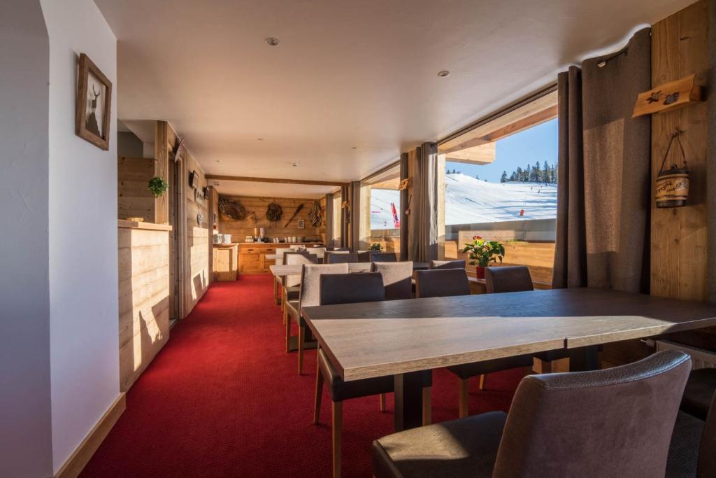 Le Relais du Petit Saint Bernard hotel pied des pistes 10