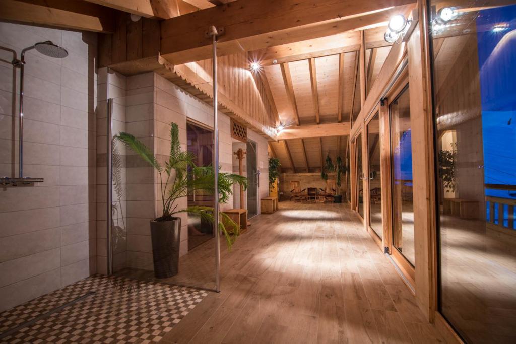 Le Relais du Petit Saint Bernard hotel pied des pistes 18
