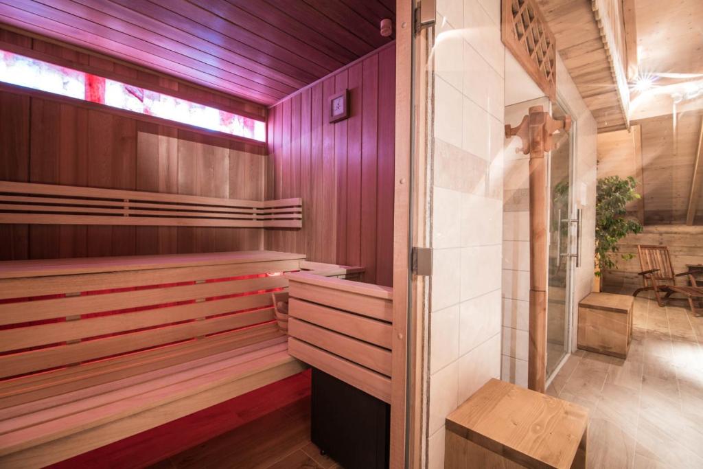 Le Relais du Petit Saint Bernard hotel pied des pistes 6