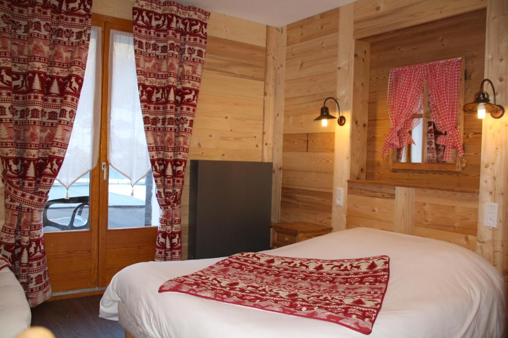 Le Schuss hotel pied des pistes 11