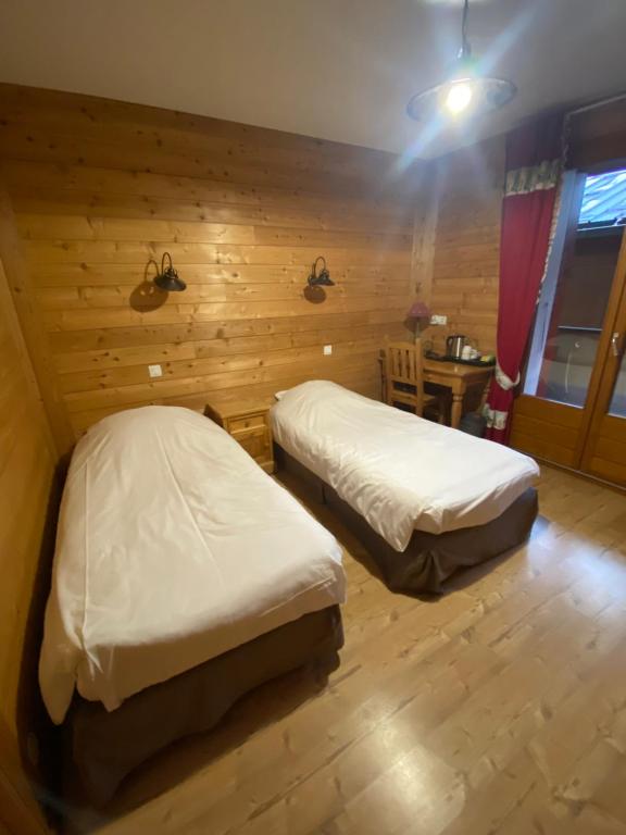 Le Schuss hotel pied des pistes 12