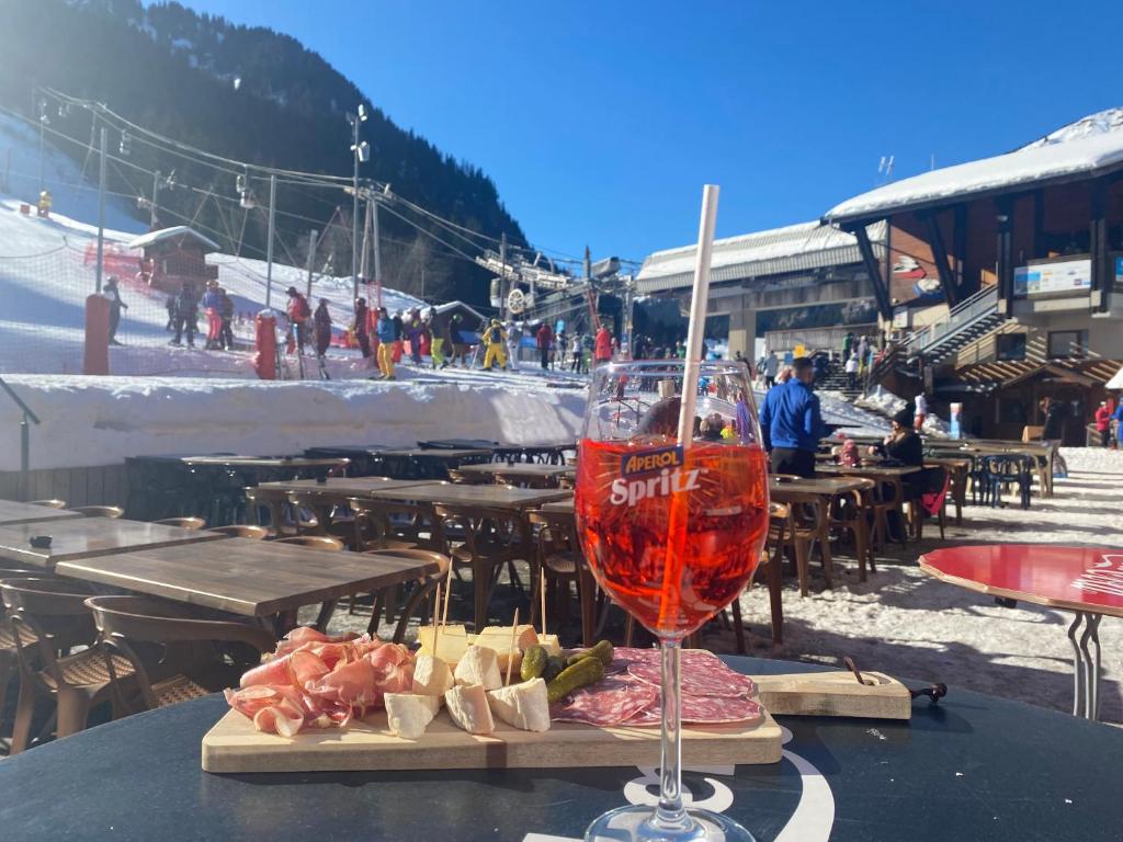 Le Schuss hotel pied des pistes 16