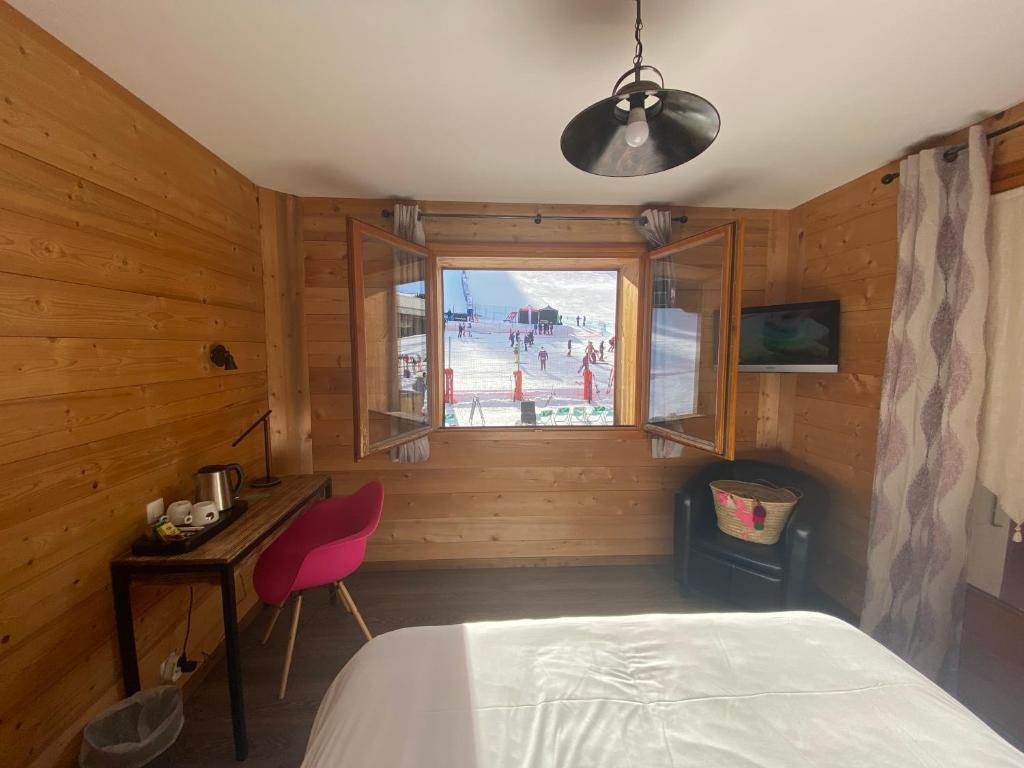 Le Schuss hotel pied des pistes 5