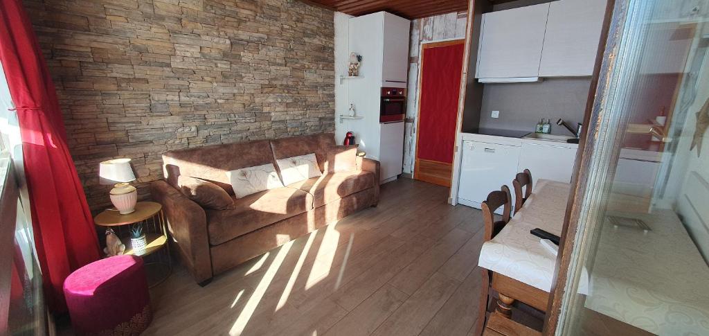Le Serac W6 appartement avec veranda en angle vue panoramique gerer par particulier sur place appartement pied des pistes 2