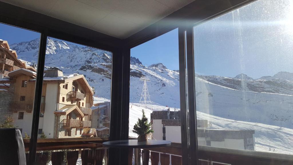 Le Serac W6 appartement avec veranda en angle vue panoramique gerer par particulier sur place appartement pied des pistes 6