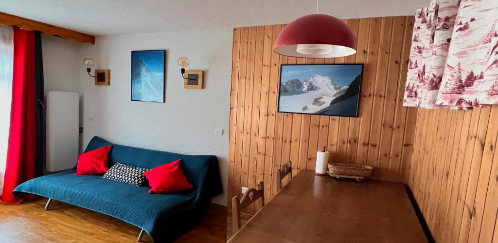 Le Skisun Massif et Parc national des Ecrins Puy Saint Vincent 1800 appartement pied des pistes 11