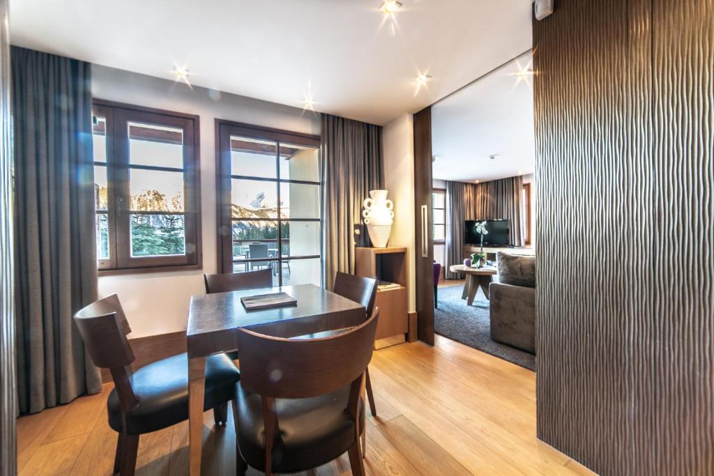 Le Strato hotel pied des pistes 17