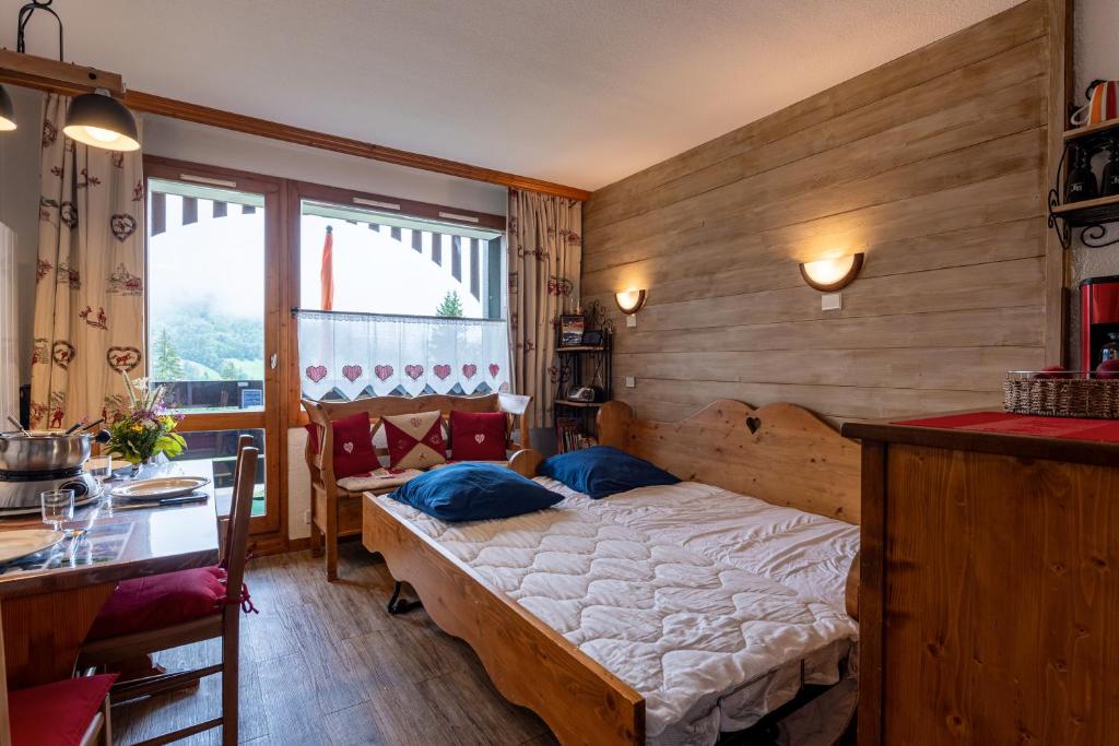 Le cheval blanc E7 appartement pied des pistes 1