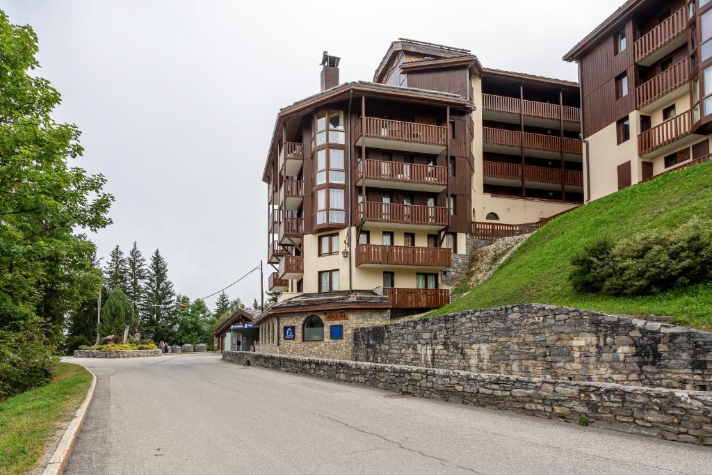Le cheval blanc E7 appartement pied des pistes