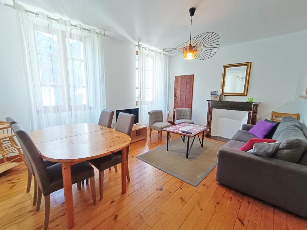 Le petit cerf T3 wifi cave appartement pied des pistes