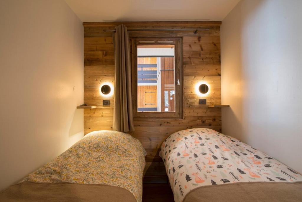Les Brigues Appartement avec vue sur la montagne et acces aux pistes appartement pied des pistes 1