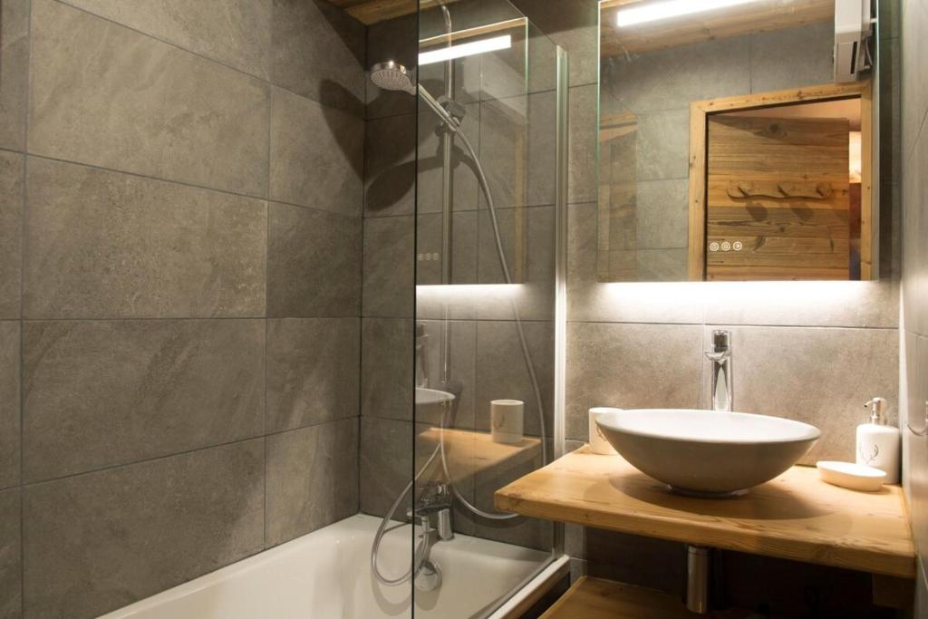 Les Brigues Appartement avec vue sur la montagne et acces aux pistes appartement pied des pistes 2