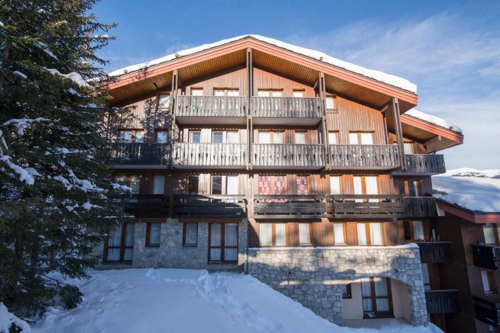 Les Brigues Appartement avec vue sur la montagne et acces aux pistes appartement pied des pistes 4