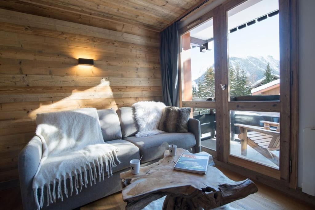 Les Brigues Appartement avec vue sur la montagne et acces aux pistes appartement pied des pistes 8