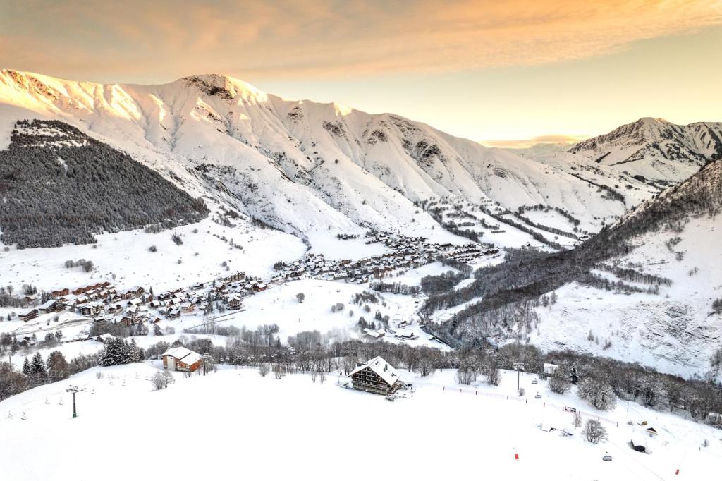 Les Cedres Hotel Restaurants Spa hotel pied des pistes