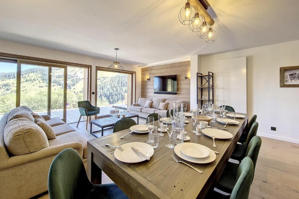 Les Chalets A11 Meribel spacious family duplex 100m from ski lift Les Chalets appartement pied des pistes 2