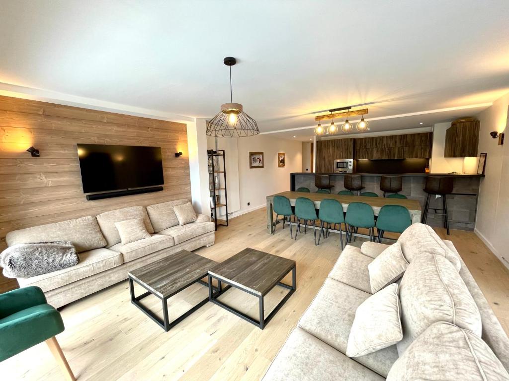 Les Chalets A11 Meribel spacious family duplex 100m from ski lift Les Chalets appartement pied des pistes 4