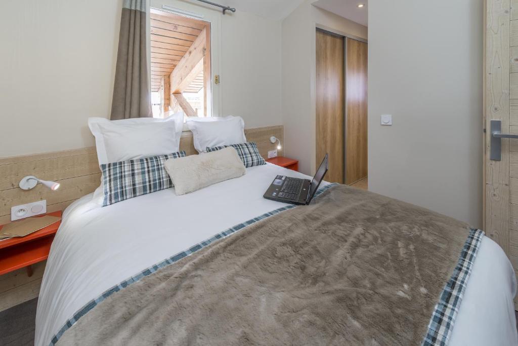 Les Chalets Du Jardin Alpin hotel pied des pistes 13