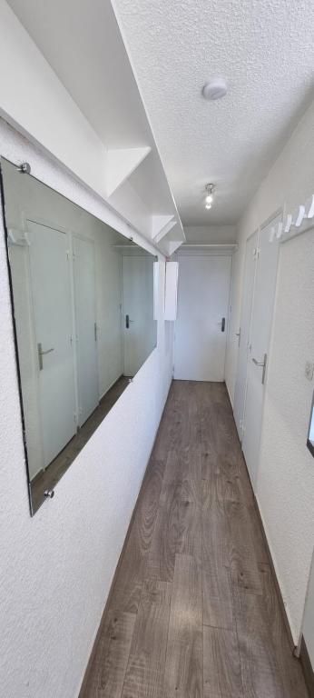 Les Iris T2 station Alpe Huez appartement pied des pistes 9