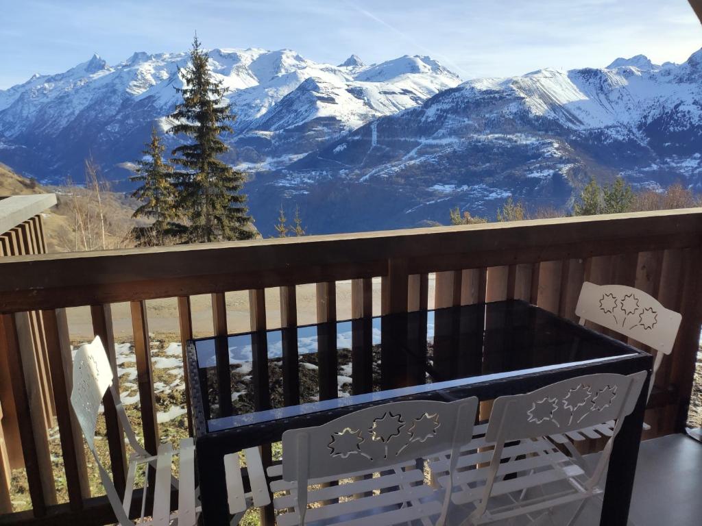 Les Iris T2 station Alpe Huez appartement pied des pistes
