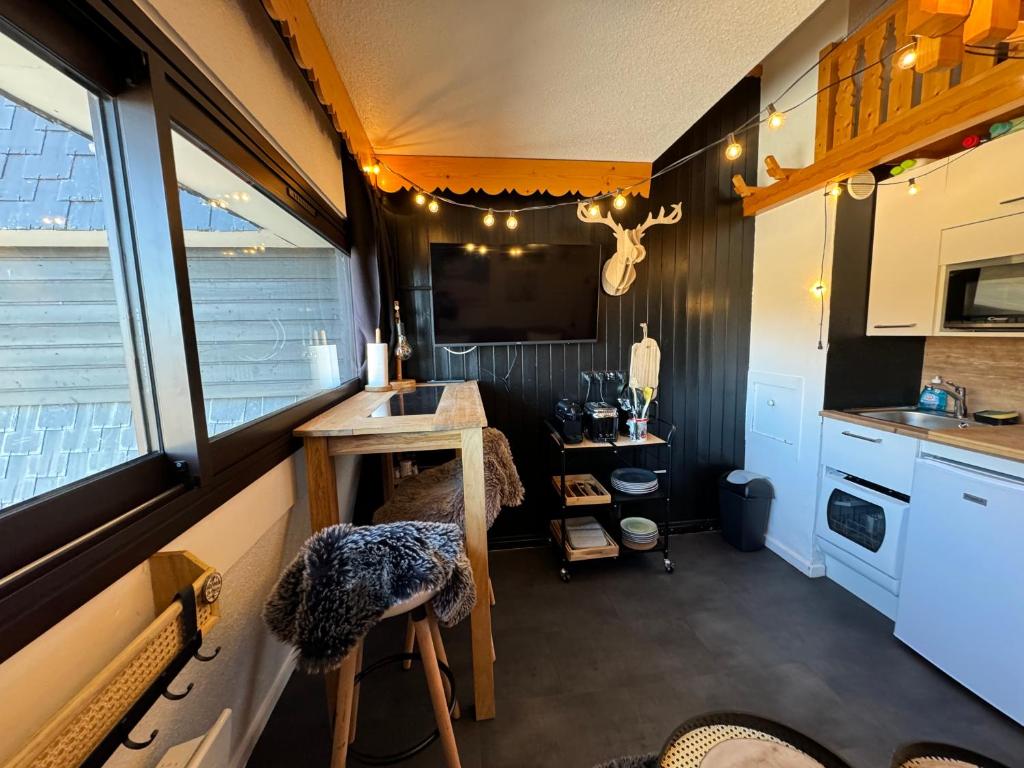 Les Menuires centre Chaleureux studio sur les pistes appartement pied des pistes 3