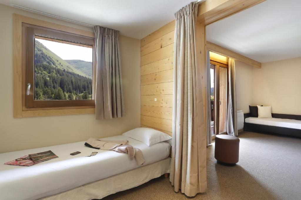 Les Roches 1500 hotel pied des pistes 12