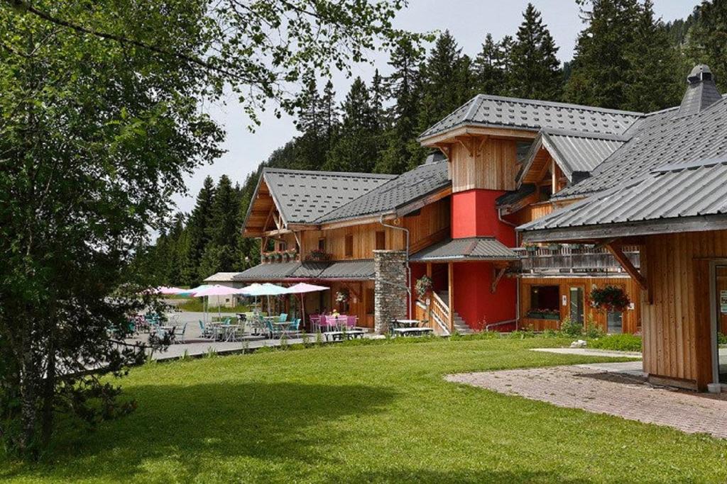 Les Roches 1500 hotel pied des pistes 18