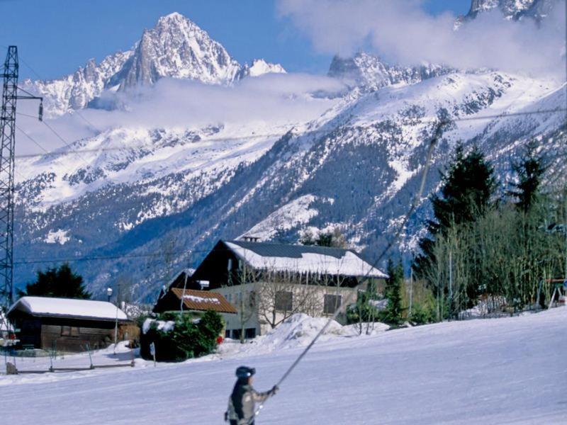 Logement mansarde dans maison avec jardin en bord de piste vue montagne appartement pied des pistes 14